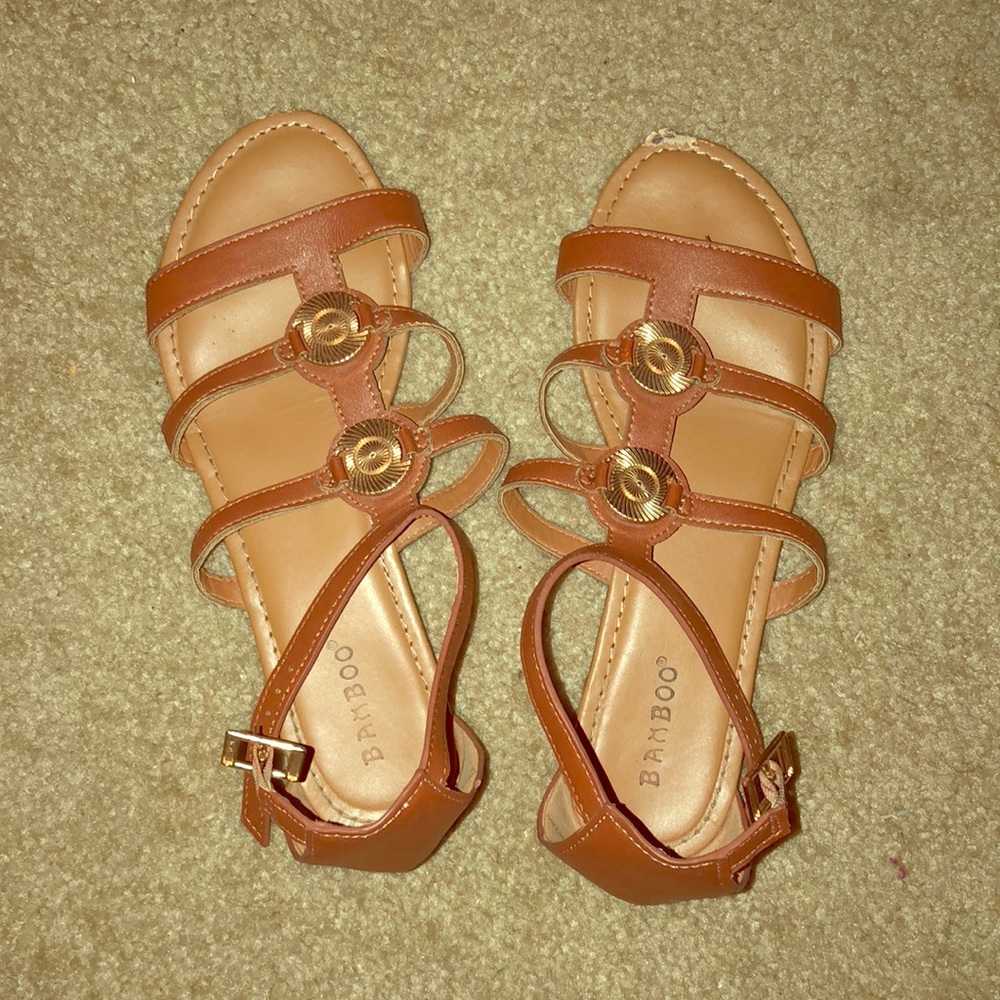 Sandles
